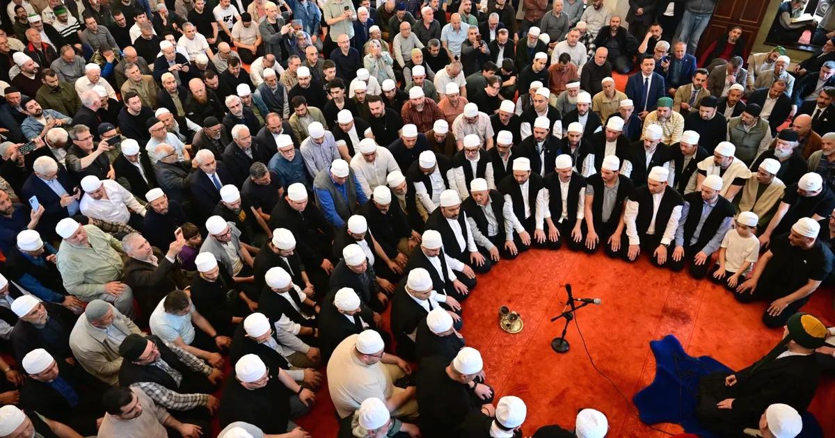 Bursa’da Erguvan Bayramı coşkusu, renkli etkinlikler ve geleneklerle dolu bu