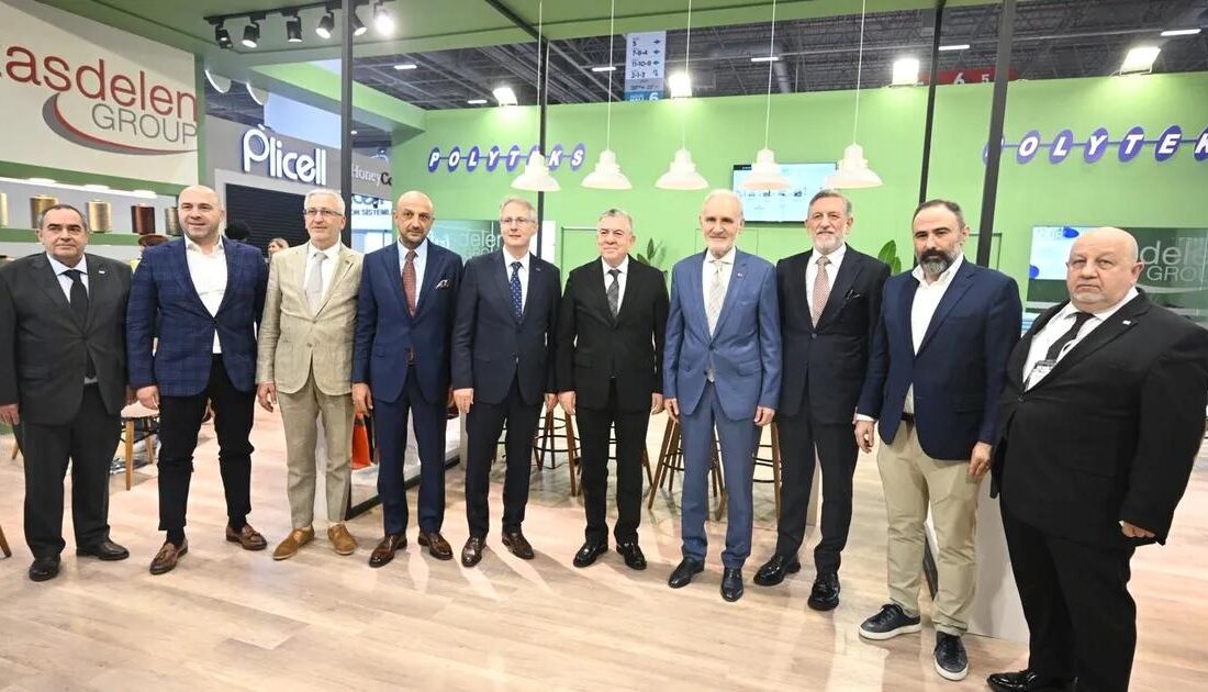 Bursa'da düzenlenen Ev Tekstili Fuarı, sektörün önde gelen firmalarını ve