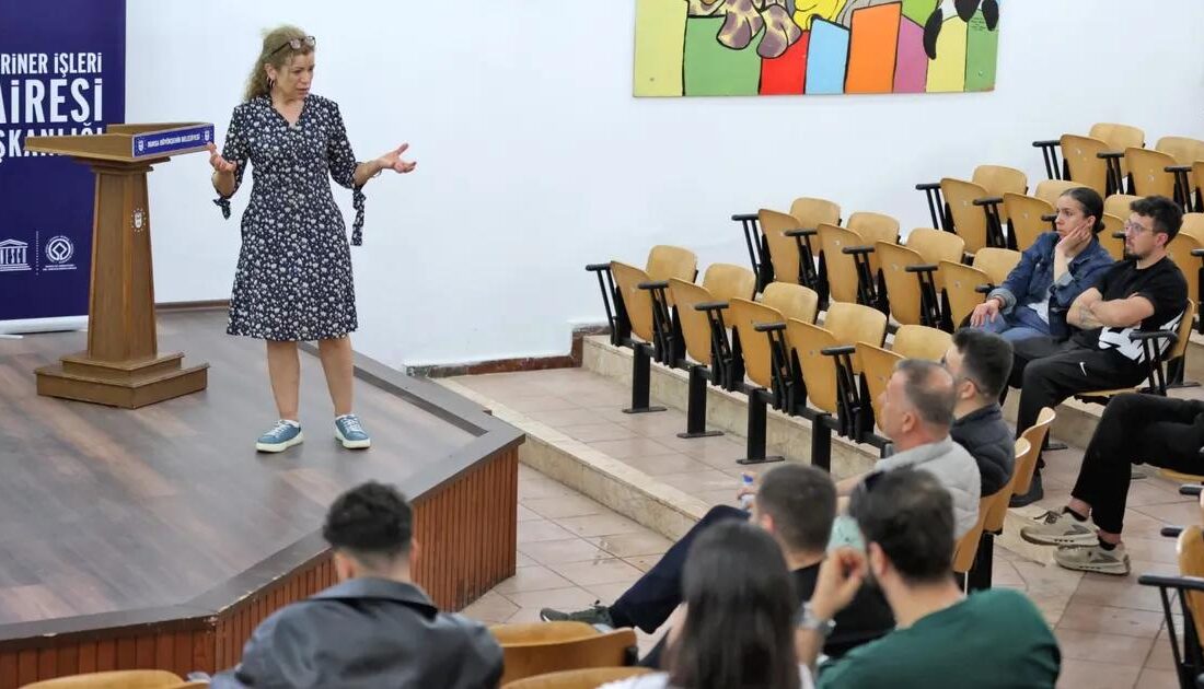 Bursa'da evcil hayvanlar için uzman eğitmenler eşliğinde kapsamlı eğitim programlarımızla,