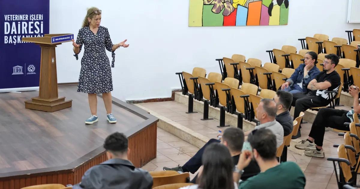 Bursa'da evcil hayvanlar için uzman eğitmenler eşliğinde kapsamlı eğitim programlarımızla,