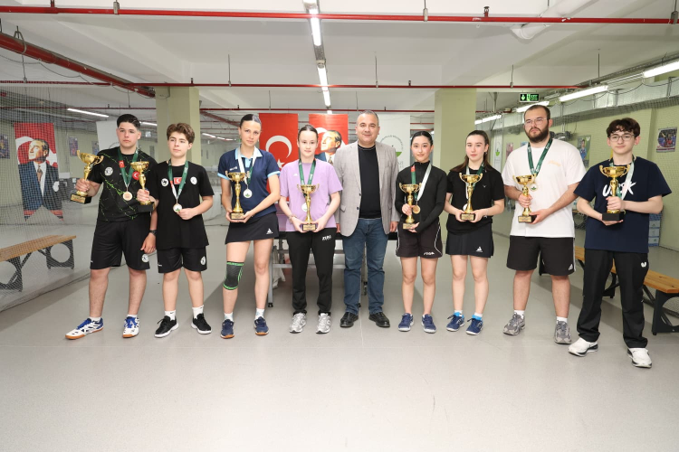 Bursa'da Gençler Arası Masa Tenisi Turnuvası