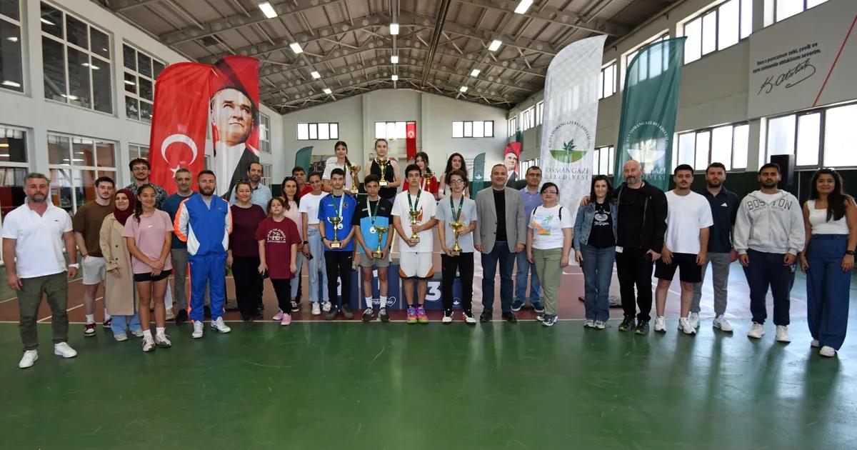 Bursa'da düzenlenen Gençler Arası Tenis Turnuvası Finali ile genç yeteneklerin