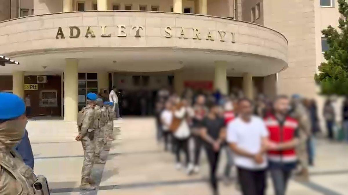 Bursa'da gerçekleştirilen operasyonda 58 kişi gözaltına alındı ve tutuklandı. Güvenlik