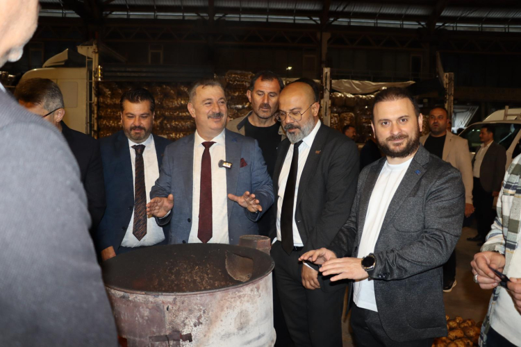 Bursa'da Hal Ziyareti ve Ekonomi Vurgusu