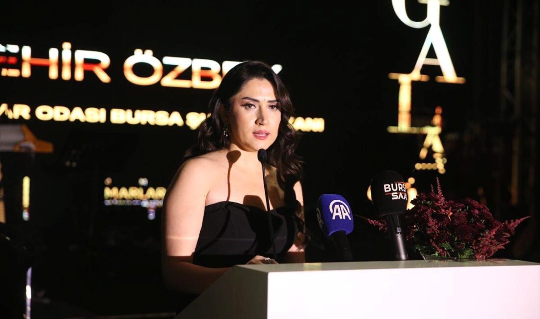 Bursa'da İçmimarlar Gecesi ve Plaket Töreni etkinliği, sektörün önde gelen