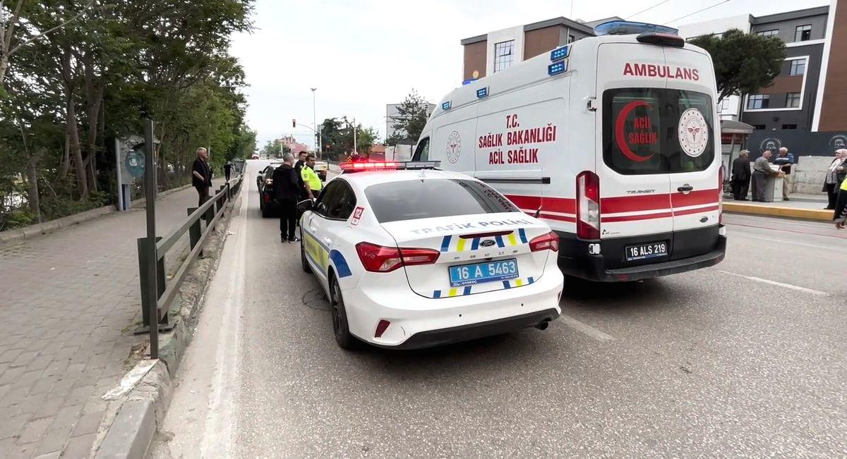 Bursa'da kadın yolda otomobil çarpması sonucu yaralandı. Olayla ilgili detaylar