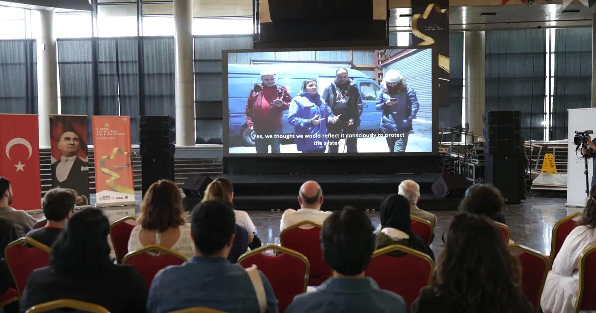 Bursa'da düzenlenen Kısa Film Festivali'nin ödülleri sahiplerini buldu. Başarılı filme