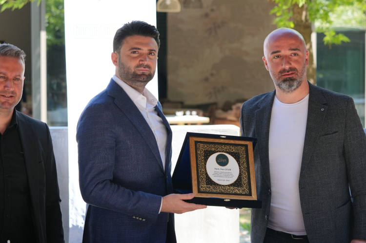 Bursa'da Kulüp Başkanı Enes Çelik’tan önemli açıklamalar