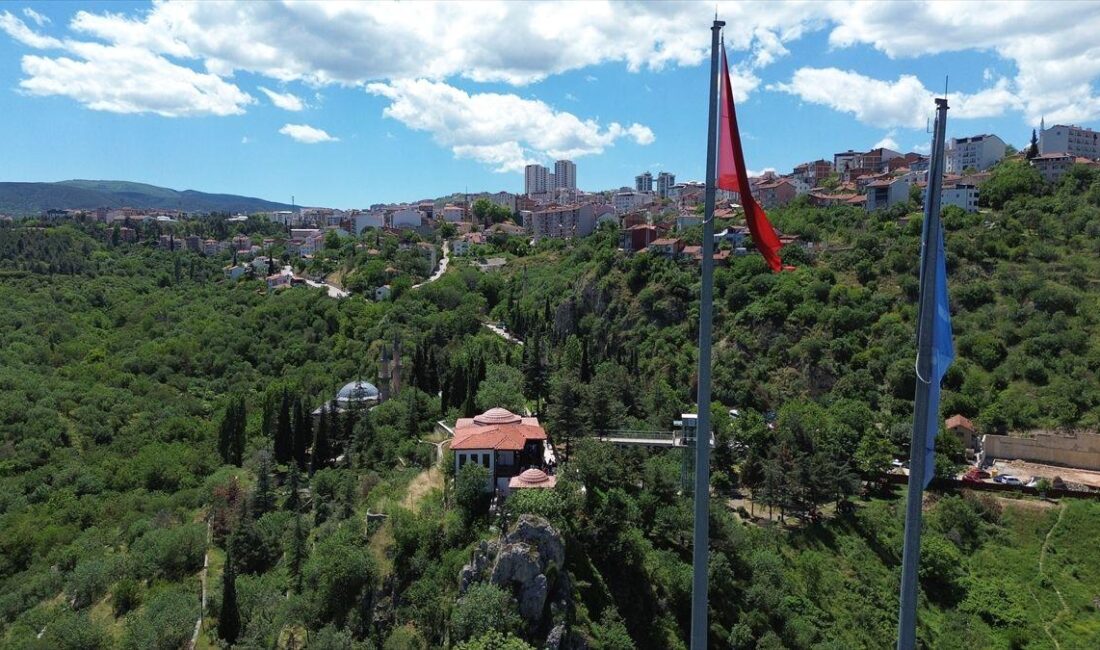 Bursa'da Kurban Bayramı nedeniyle yoğunluk yaşanıyor. Güvenli ve huzurlu bir