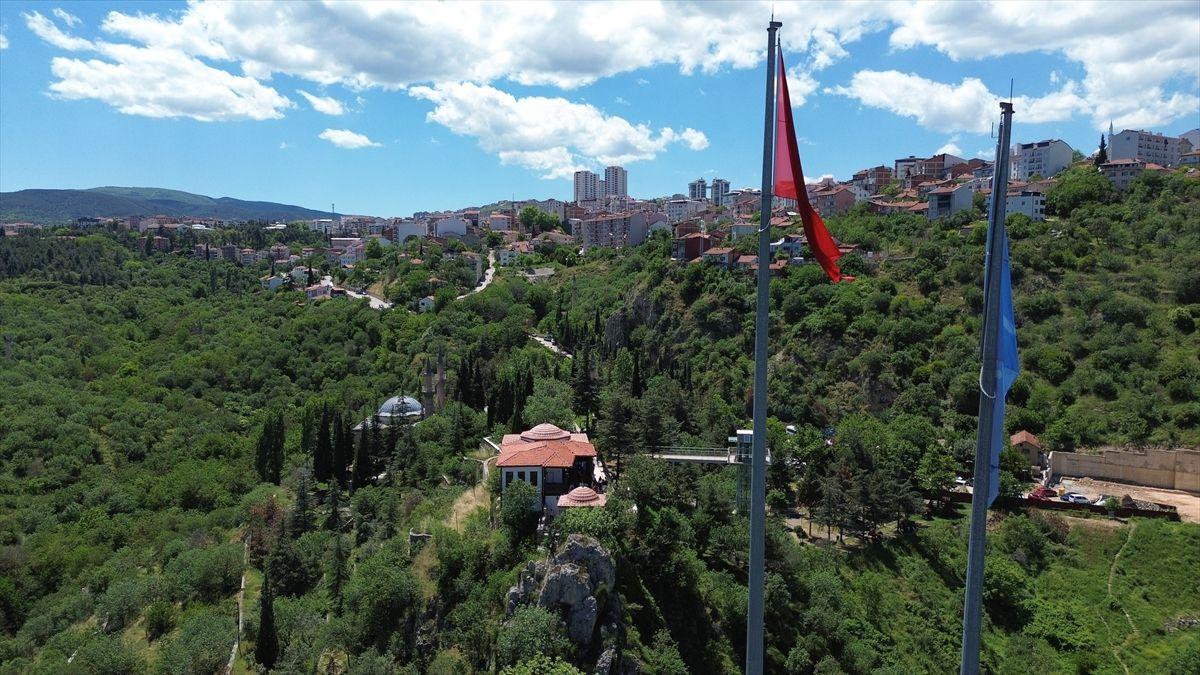 Bursa'da Kurban Bayramı nedeniyle yoğunluk yaşanıyor. Güvenli ve huzurlu bir