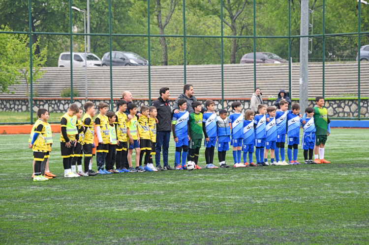 Bursa'da Minik Timsahlar Futbol Şenliği
