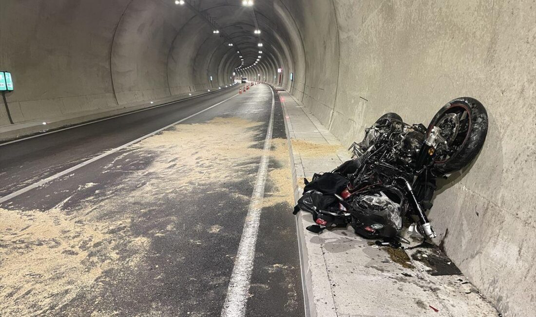 Bursa'da meydana gelen motosiklet kazasında bir kişi hayatını kaybetti. Güvenlik