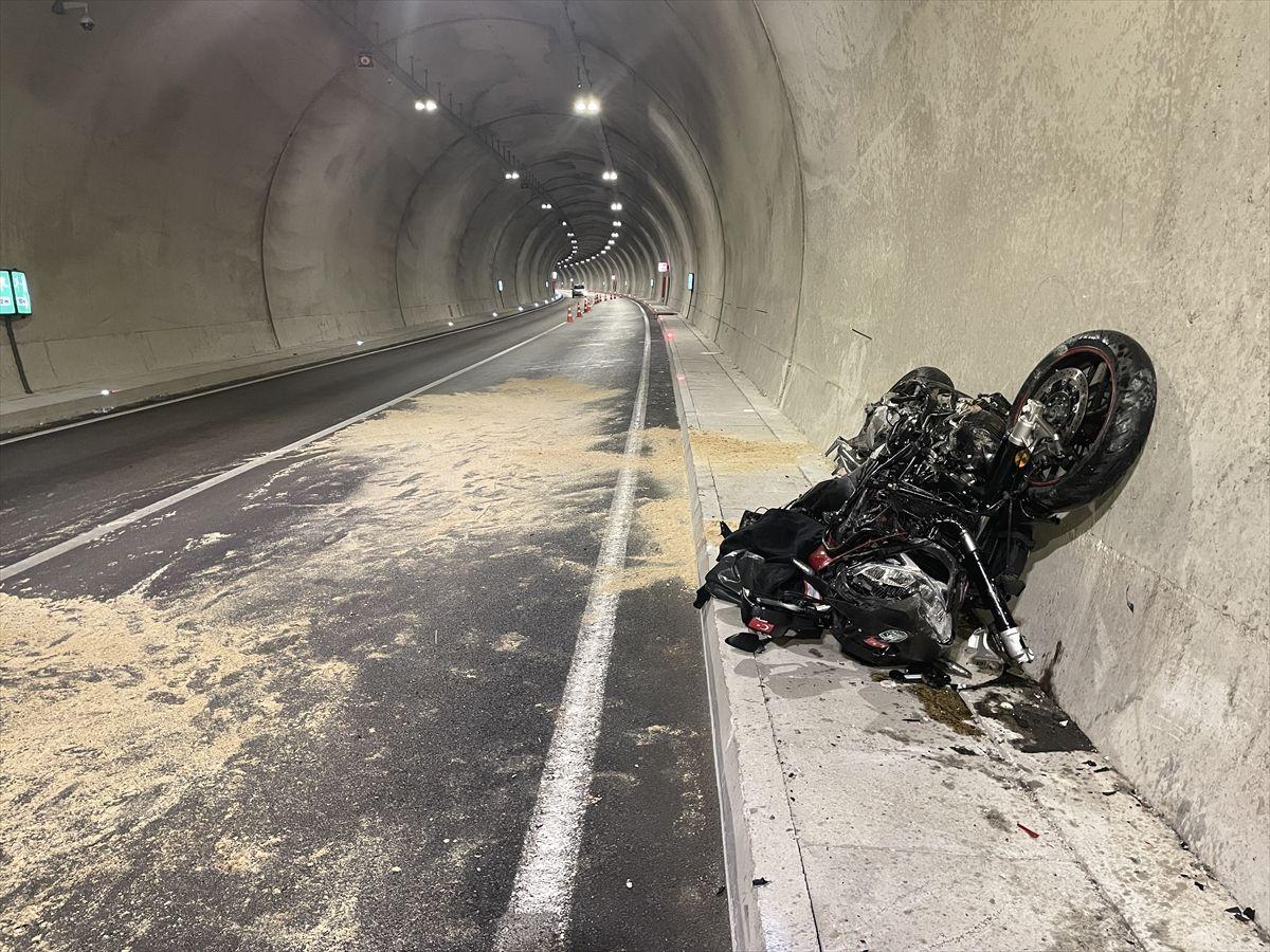 Bursa'da meydana gelen motosiklet kazasında bir kişi hayatını kaybetti. Güvenlik