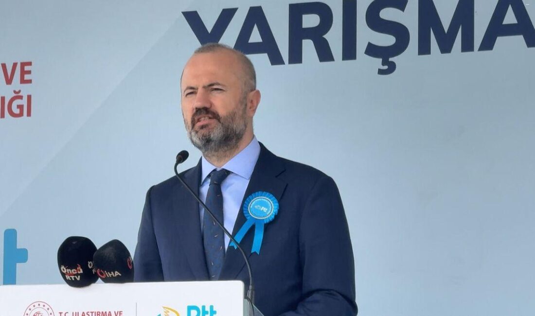 Bursa'da düzenlenen Postacı Yürüyüşü, katılımcıların ilgisiyle büyük ilgi gördü. Etkinlik