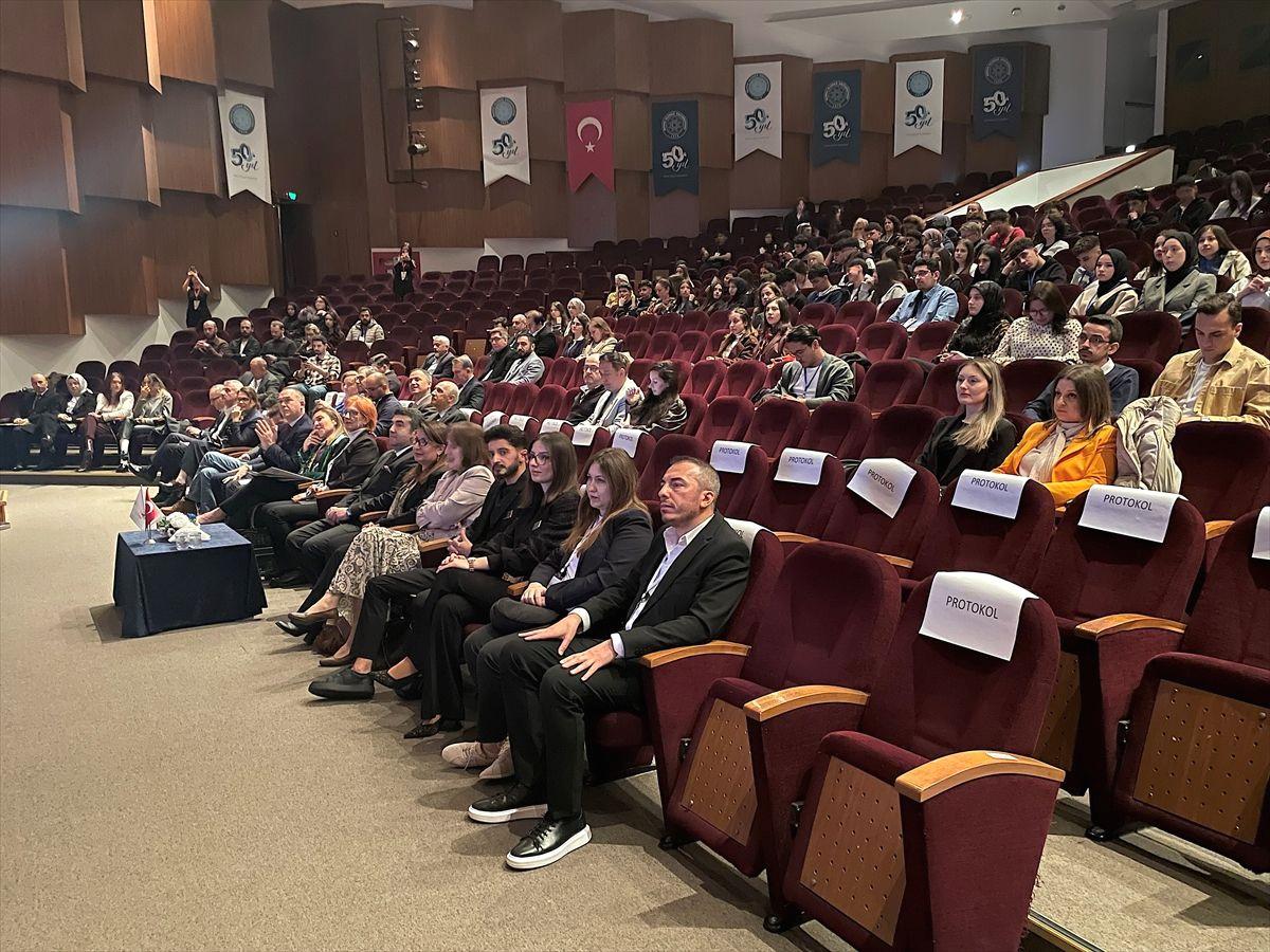 Bursa'da gerçekleşen tekstil sektörü büyük çalıştayında sektör temsilcileri bir araya