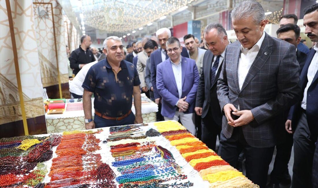 Bursa'da düzenlenen Tespih Fuarı, katılımcılara benzersiz bir deneyim sunarak, geleneksel