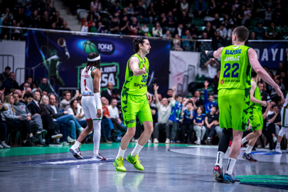 Bursa'da TOFAŞ'tan Aliağa Petkimspor Maçı