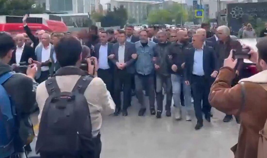 Bursa'da gerçekleşen trafik kazasında 3 kişi yaralandı. Olayla ilgili detaylar