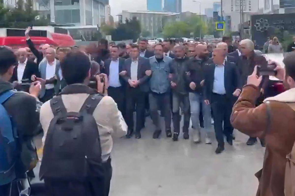 Bursa'da gerçekleşen trafik kazasında 3 kişi yaralandı. Olayla ilgili detaylar