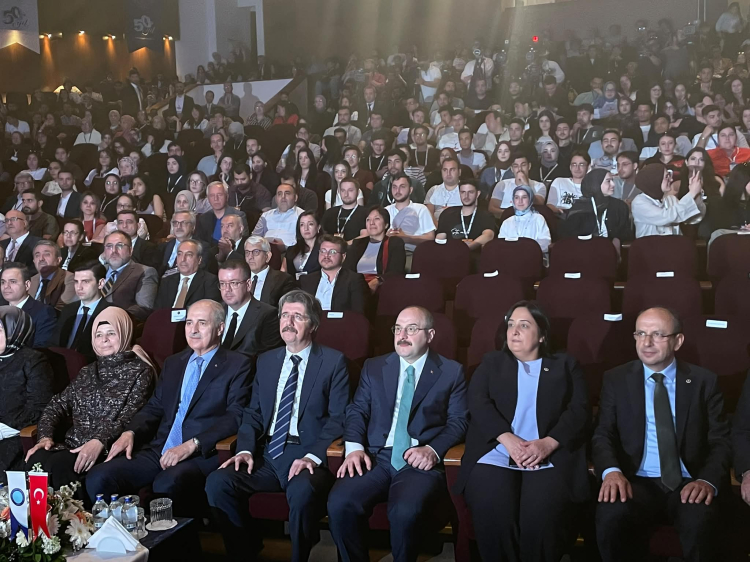 Bursa’da Uludağ Üniversitesi’nden küresel adalet konferansı