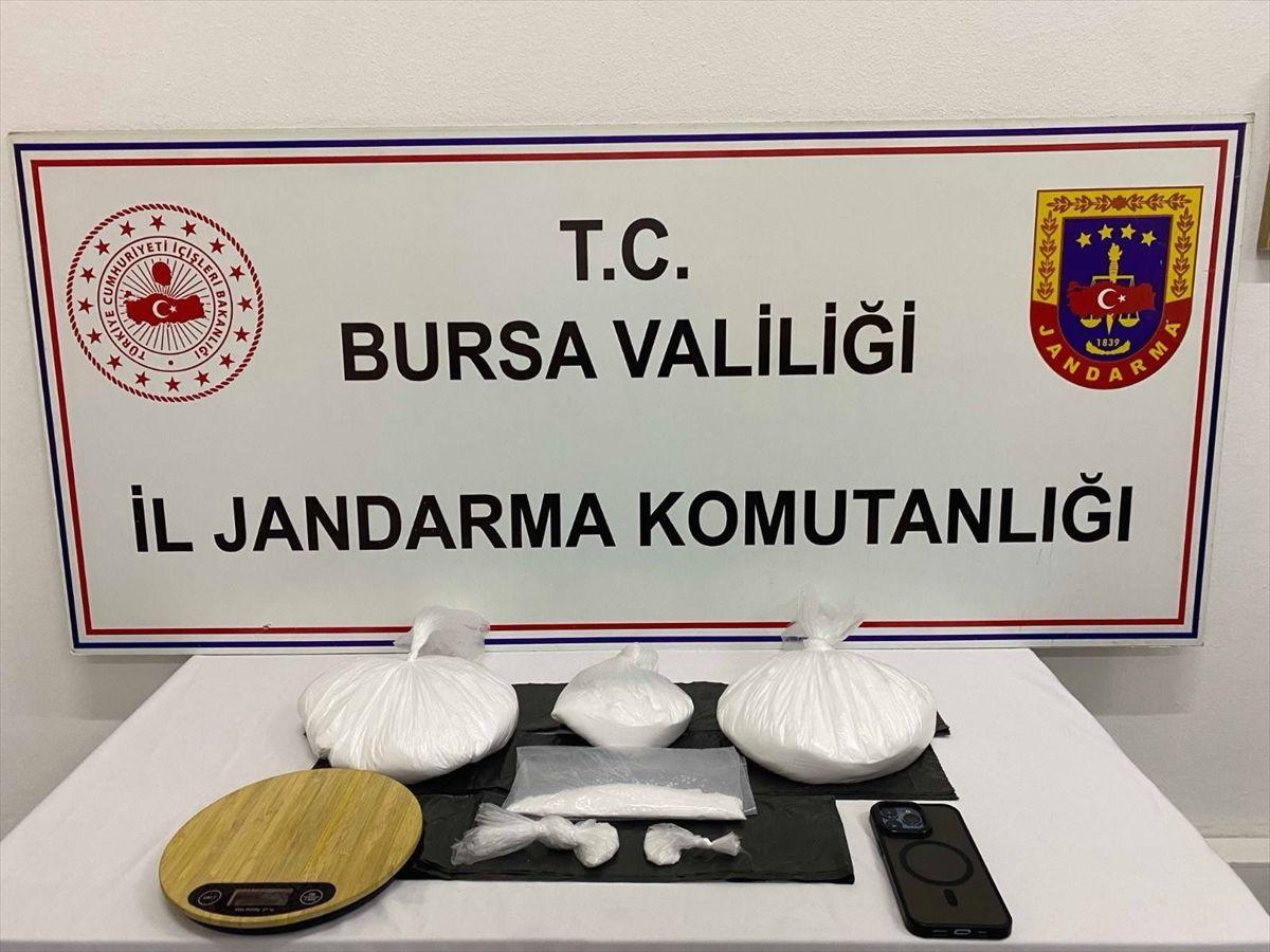 Bursa'da gerçekleştirilen uyuşturucu operasyonu başarıyla tamamlandı. Güvenlik güçleri suçla mücadelede