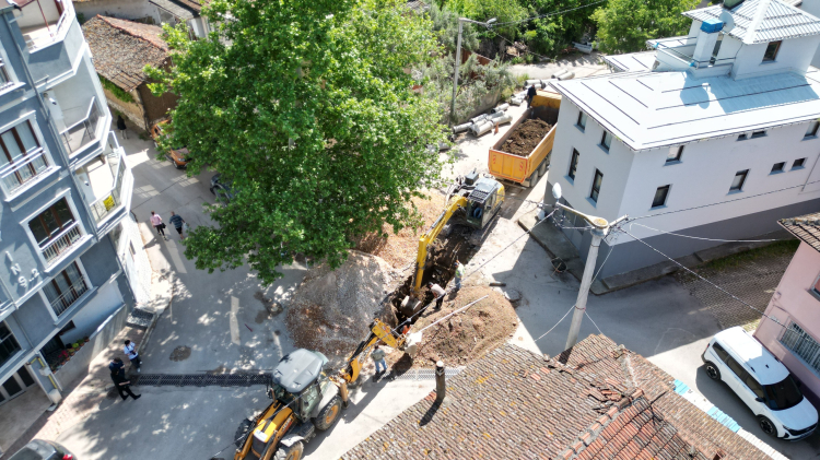 Bursa'da Yollar Yenileniyor