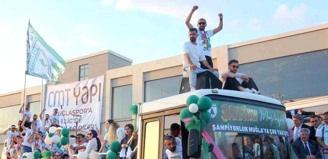 Bursa'daki muhteşem şampiyonluk kutlamasıyla, spor tutkunlarının bir araya geldiği coşkulu