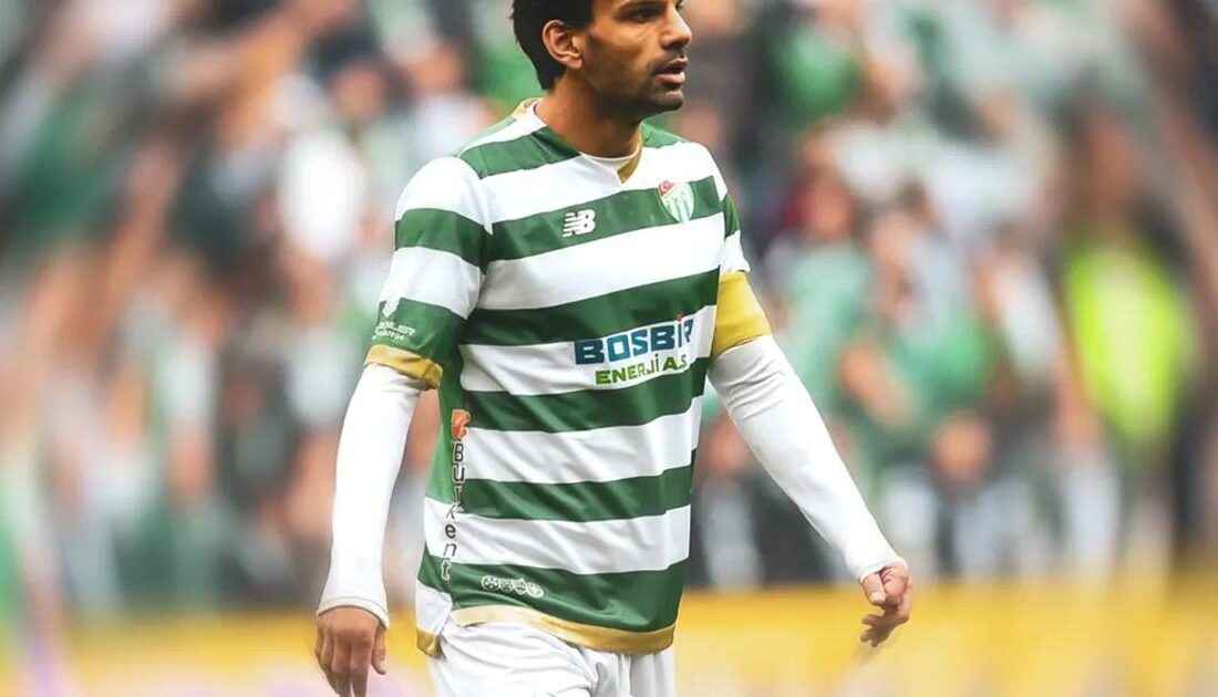Bursaspor, Muhammet Demir ile yollarını ayırdığını açıkladı. Kulüp ve futbolcu