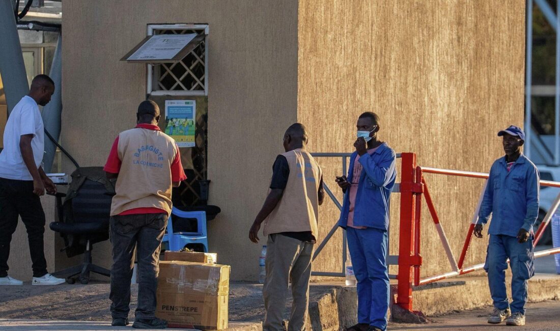 Demokratik Kongo'da Ebola vakaları artarken, sağlık otoriteleri alarma geçti. Riskler