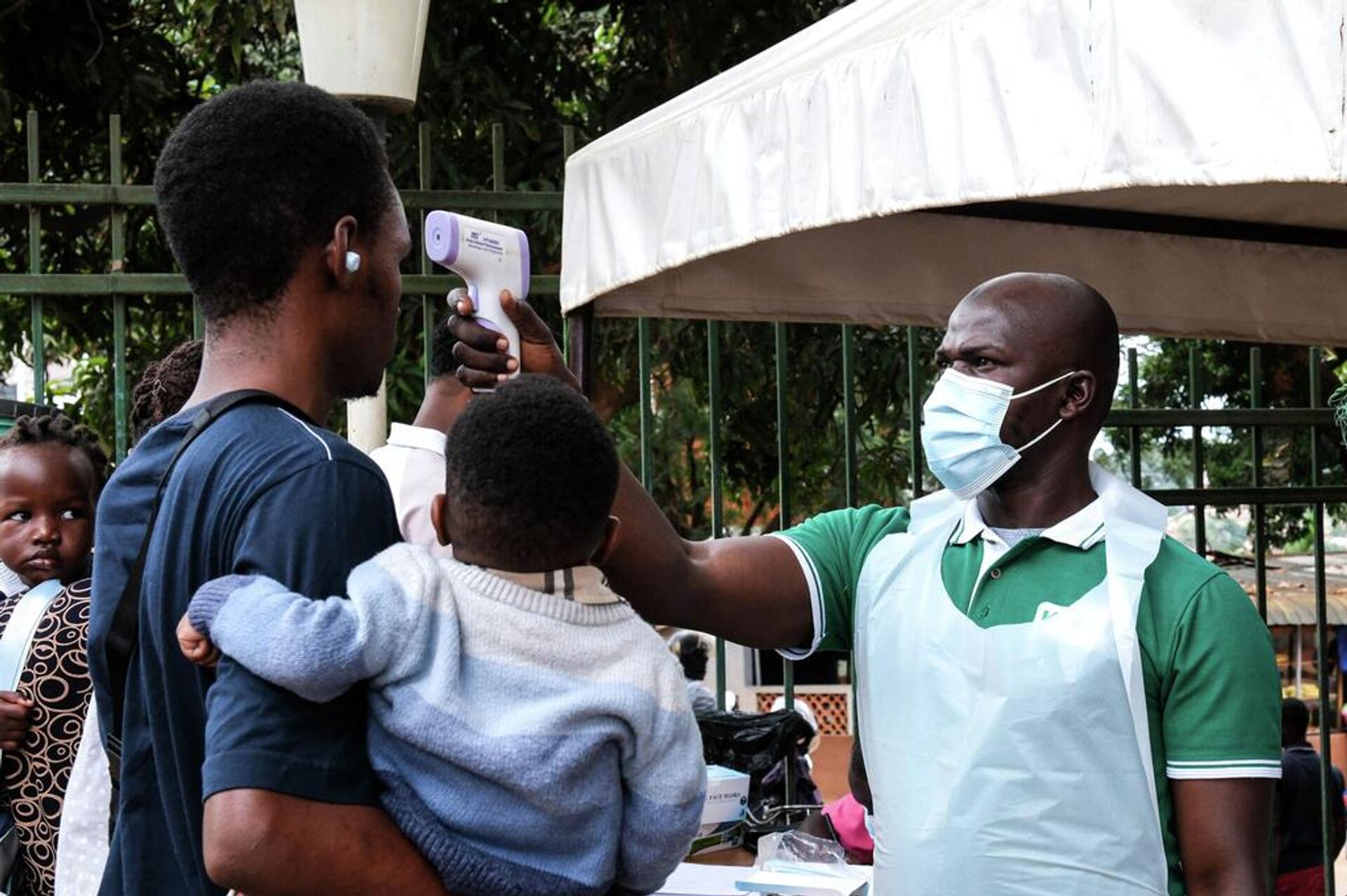 Dünyada Ebola Salgını Yükselişte Kısıtlamalar Artıyor