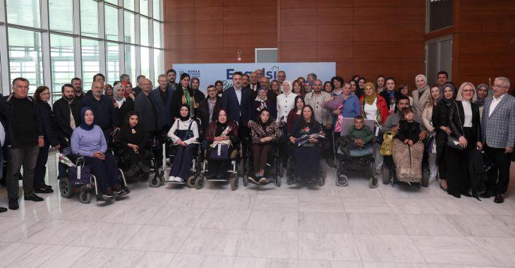 Bursa Büyükşehir Belediyesi tarafından düzenlenen ‘Engelsiz Bursa Buluşması’nda, özel gereksinimli