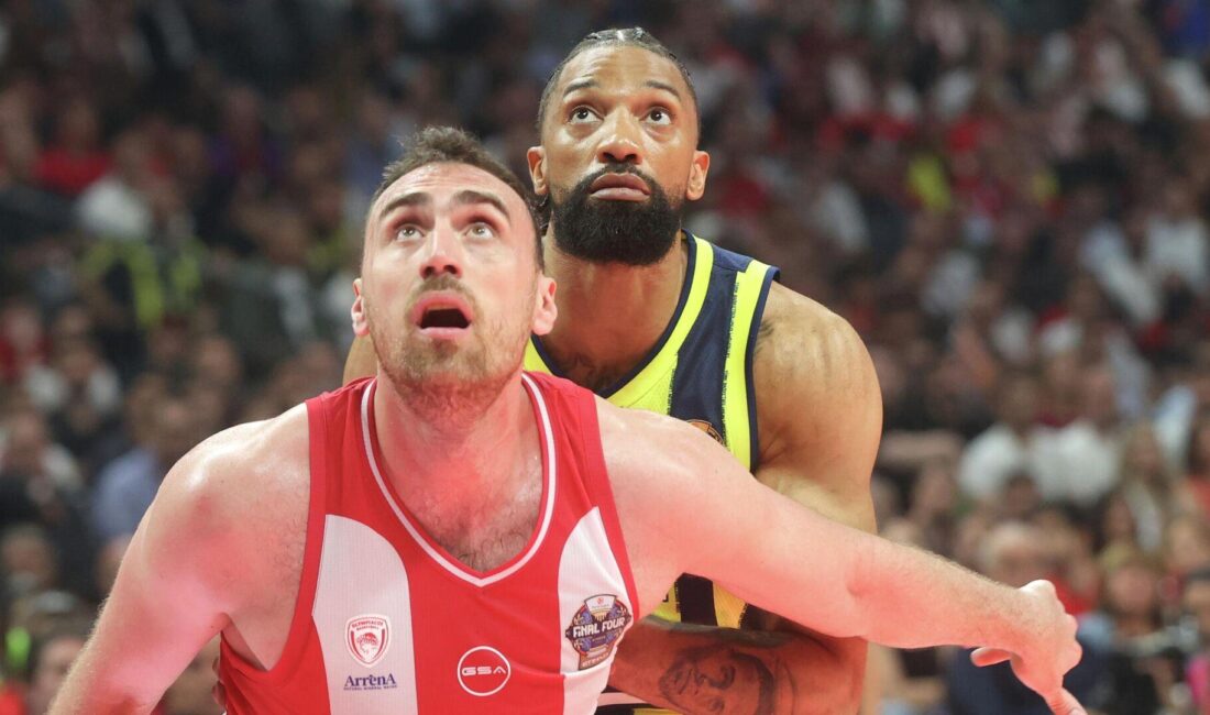EuroLeague Final Four'da Fenerbahçe Beko, göz diken rakibine yenilerek şampiyonluk