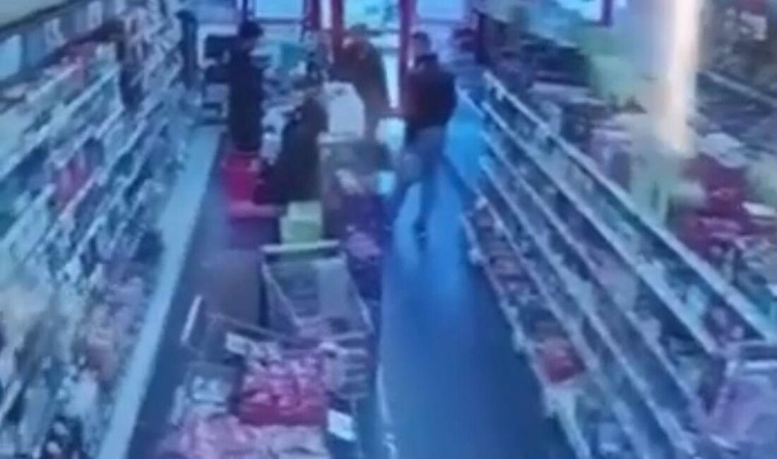 Gürsu'da bir markette gerçekleşen kalp krizi anını detaylarıyla ve acil