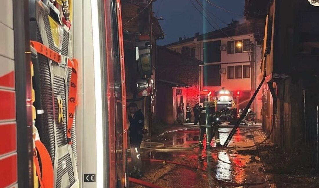 Gürsu'da metruk evde çıkan yangın, paniğe yol açtı. Olayın detayları