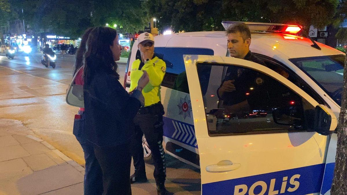 İnegöl'de ATM'de unutulan para sahiplerine ulaştırıldı. Güvenli ve hızlı çözüm
