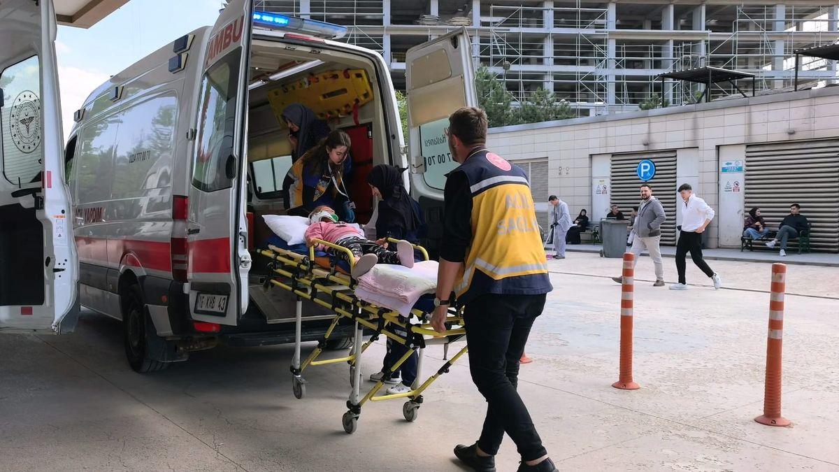 İnegöl'de balkondan düşen çocuk ağır yaralandı. Olayla ilgili araştırma devam