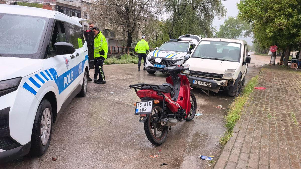İnegöl'de ehliyetsiz sürücü gözaltına alındı. Güvenlik güçleri, trafik güvenliğini sağlamak