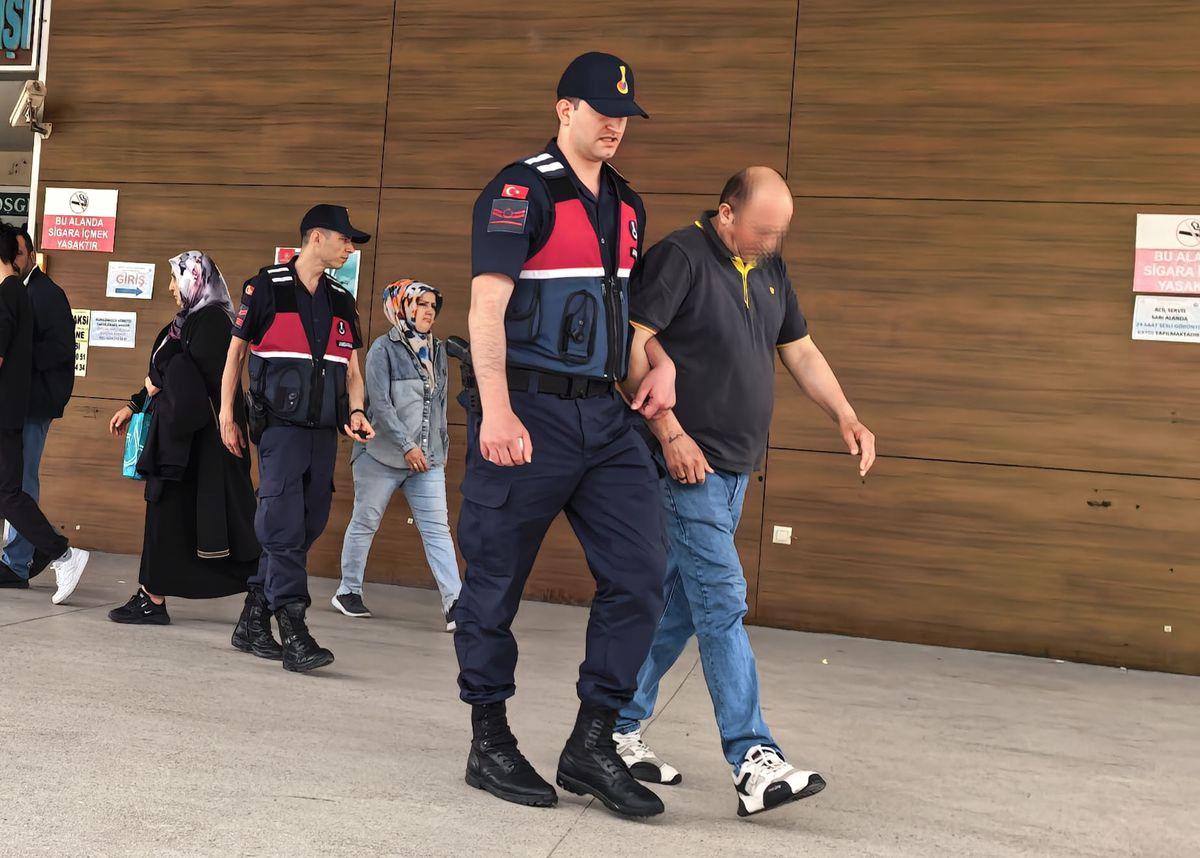 İnegöl'de kadınlar hamamında gerçekleşen kredi kartı hırsızlığı olayını detaylarıyla inceliyoruz.