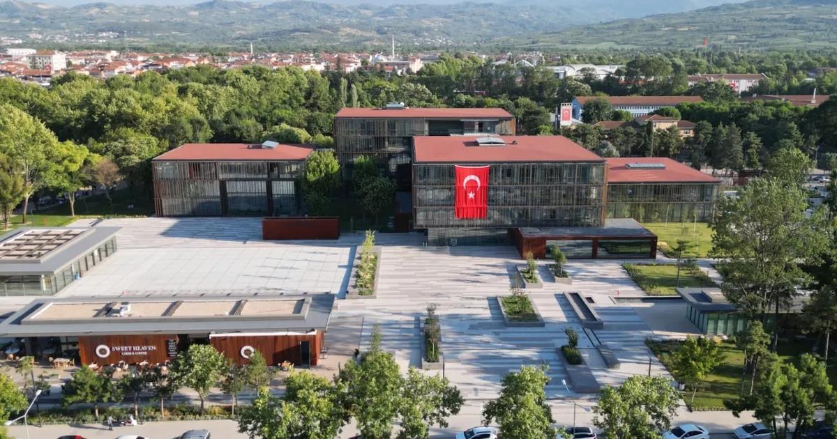 İnegöl'de Kurban Bayramı hazırlıkları, törenler ve etkinliklerle ilgili detaylı bilgi.