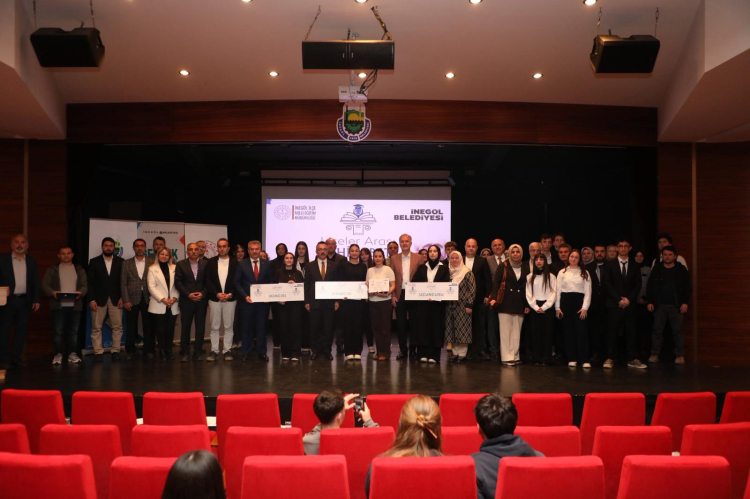 İnegöl'de Öğrenciler Arası Hitabet Yarışması Üç Yıl Sonra Yeniden Başladı