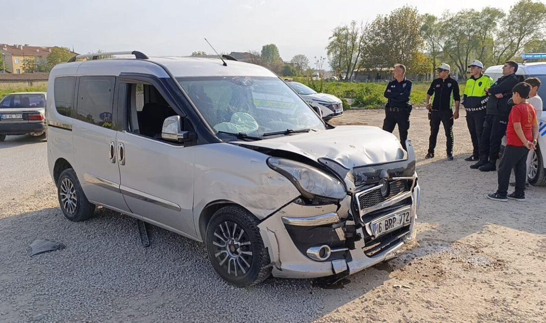 İnegöl'de meydana gelen trafik kazasında 3 kişi yaralandı. Olayla ilgili