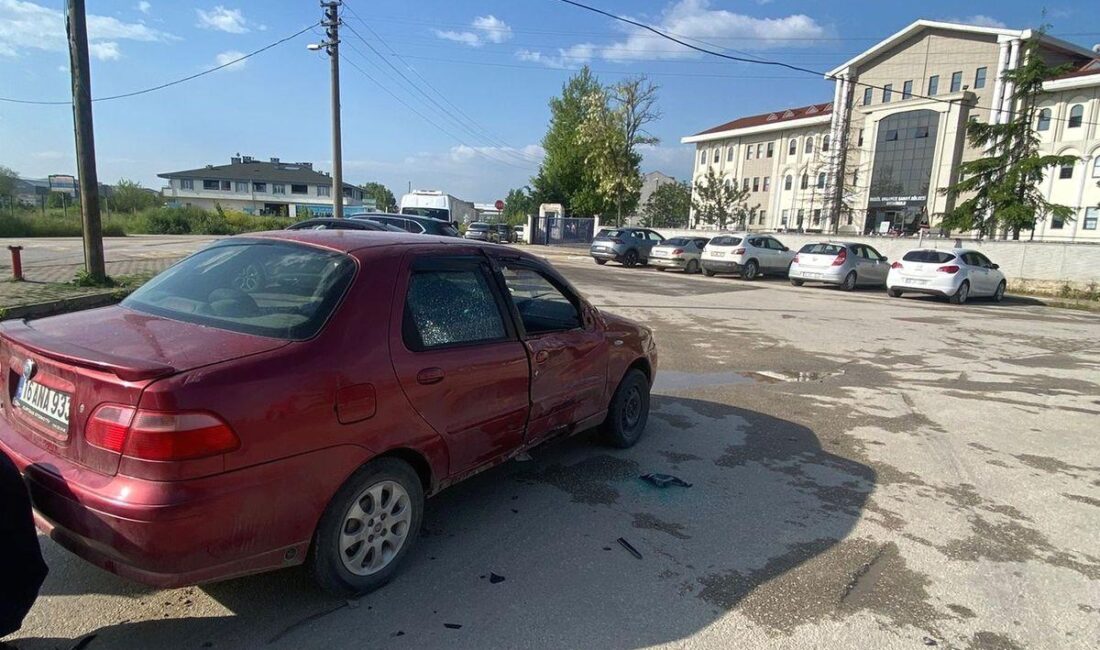 İnegöl'de meydana gelen trafik kazasında 5 kişi yaralandı. Olayla ilgili