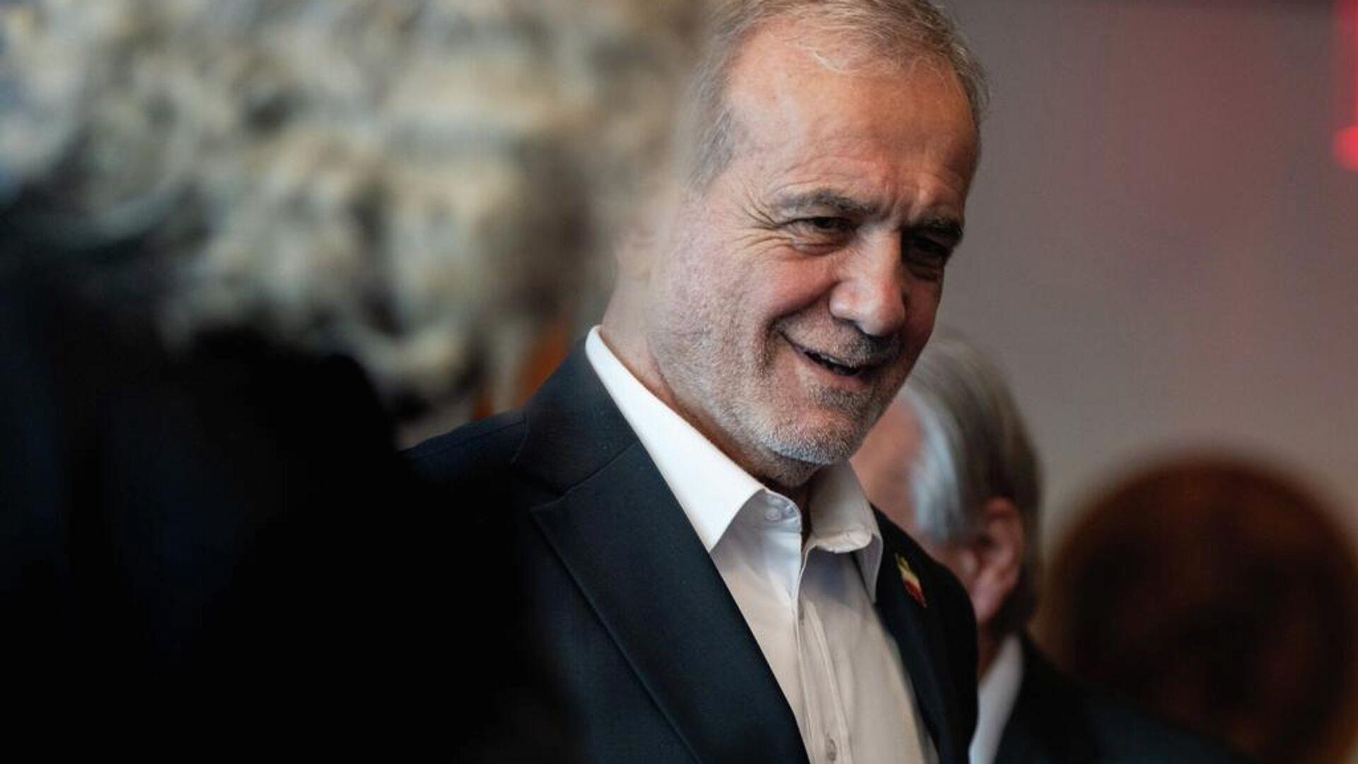 İran Cumhurbaşkanı, ekonomik dayanıklılığı artırma vurgusu yaparak ülkenin sürdürülebilir kalkınması