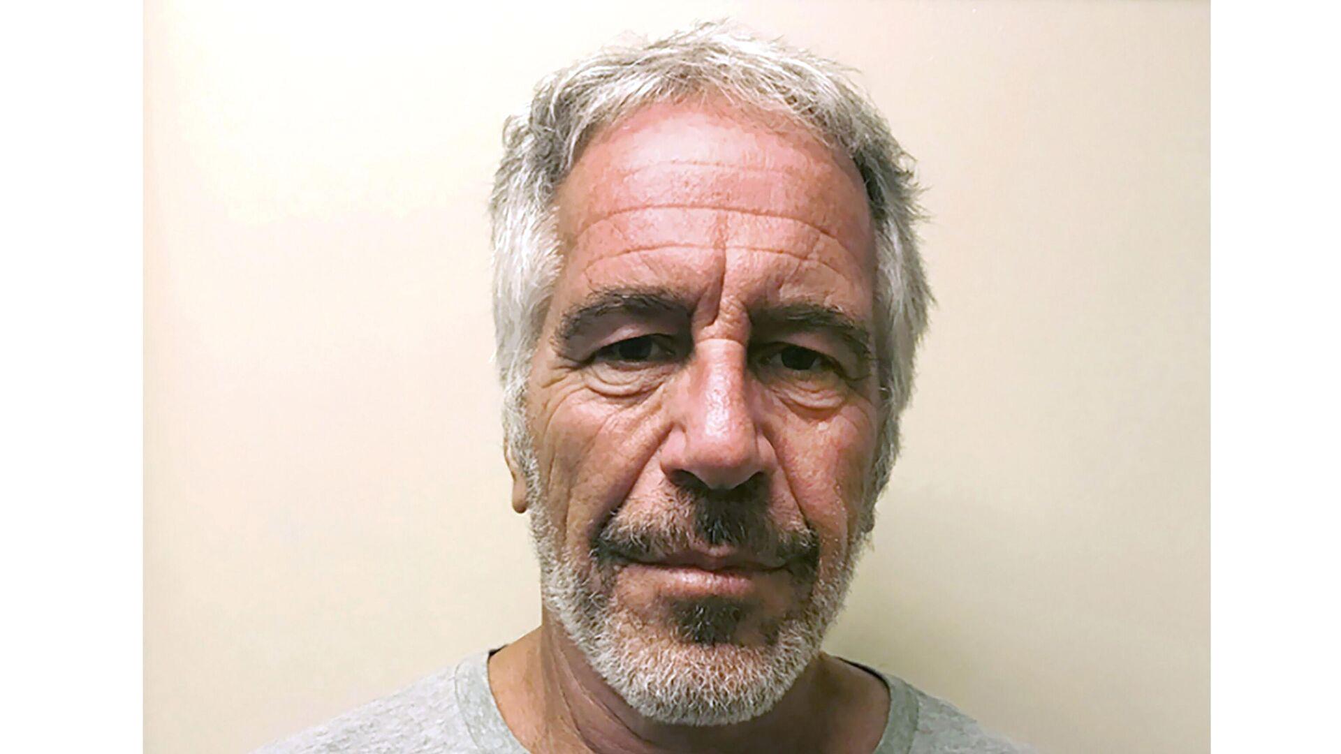 Jeffrey Epstein'ın yardımcısı Sarah Kellen kapalı oturumda ifade verdi. Detaylar