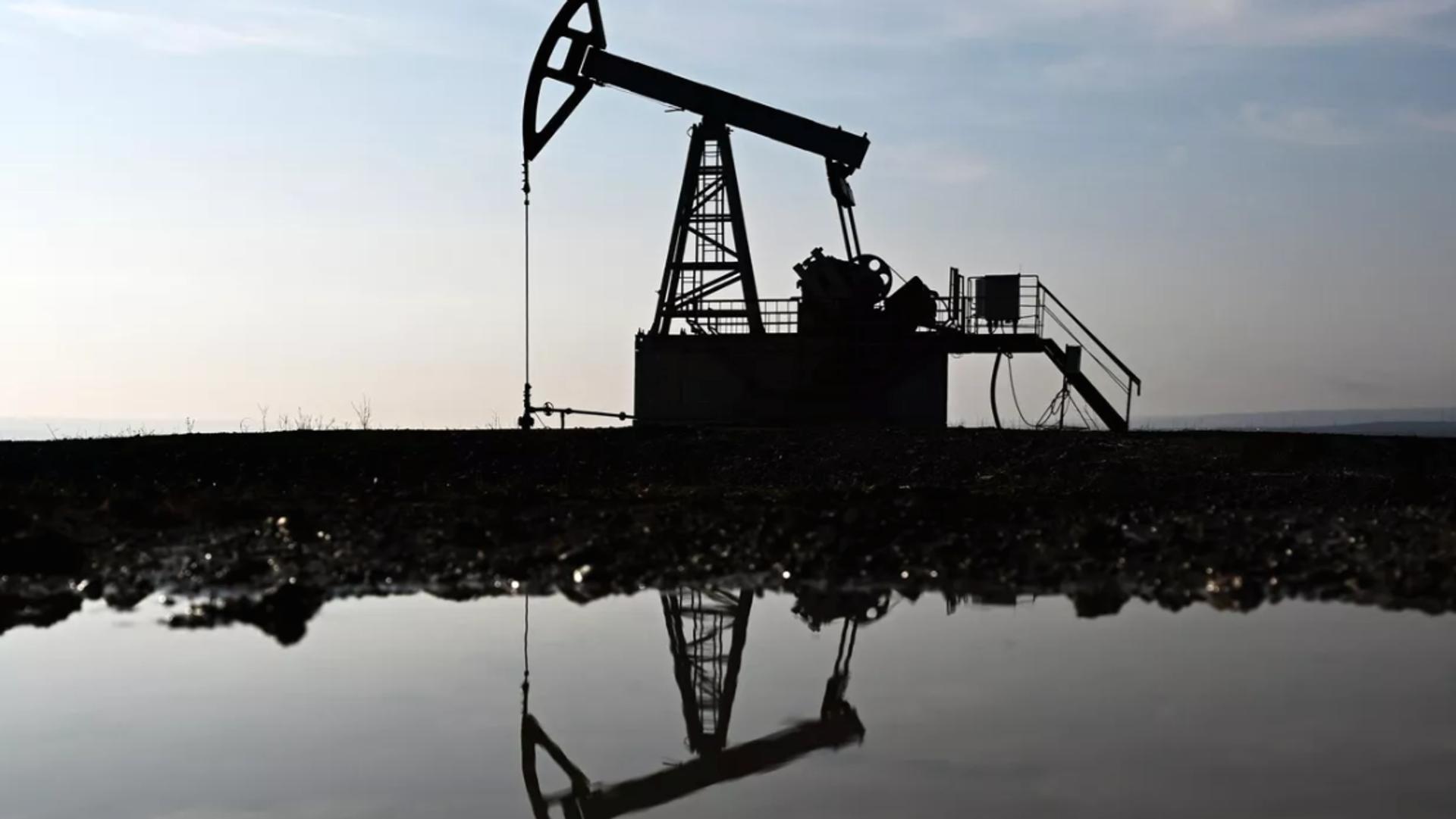Küresel petrol arzında yaşanan çarpıcı düşüş hızlı piyasa etkileri ve