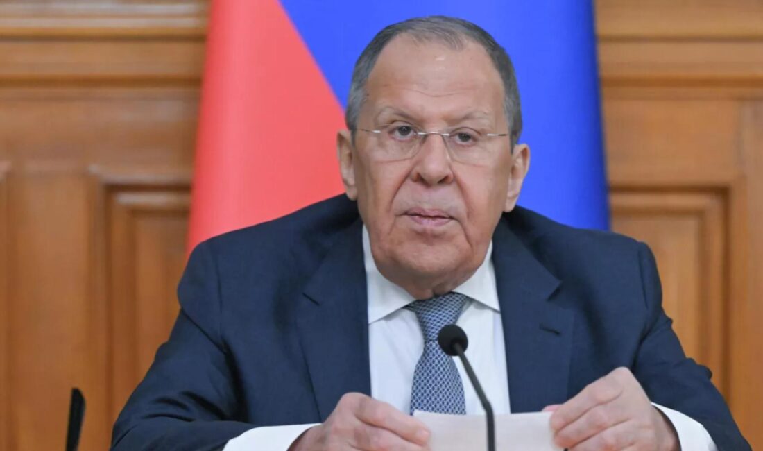 Lavrov, ABD'nin petrol sanksiyonlarının etik dışı ve sömürgeci doğasını eleştirerek