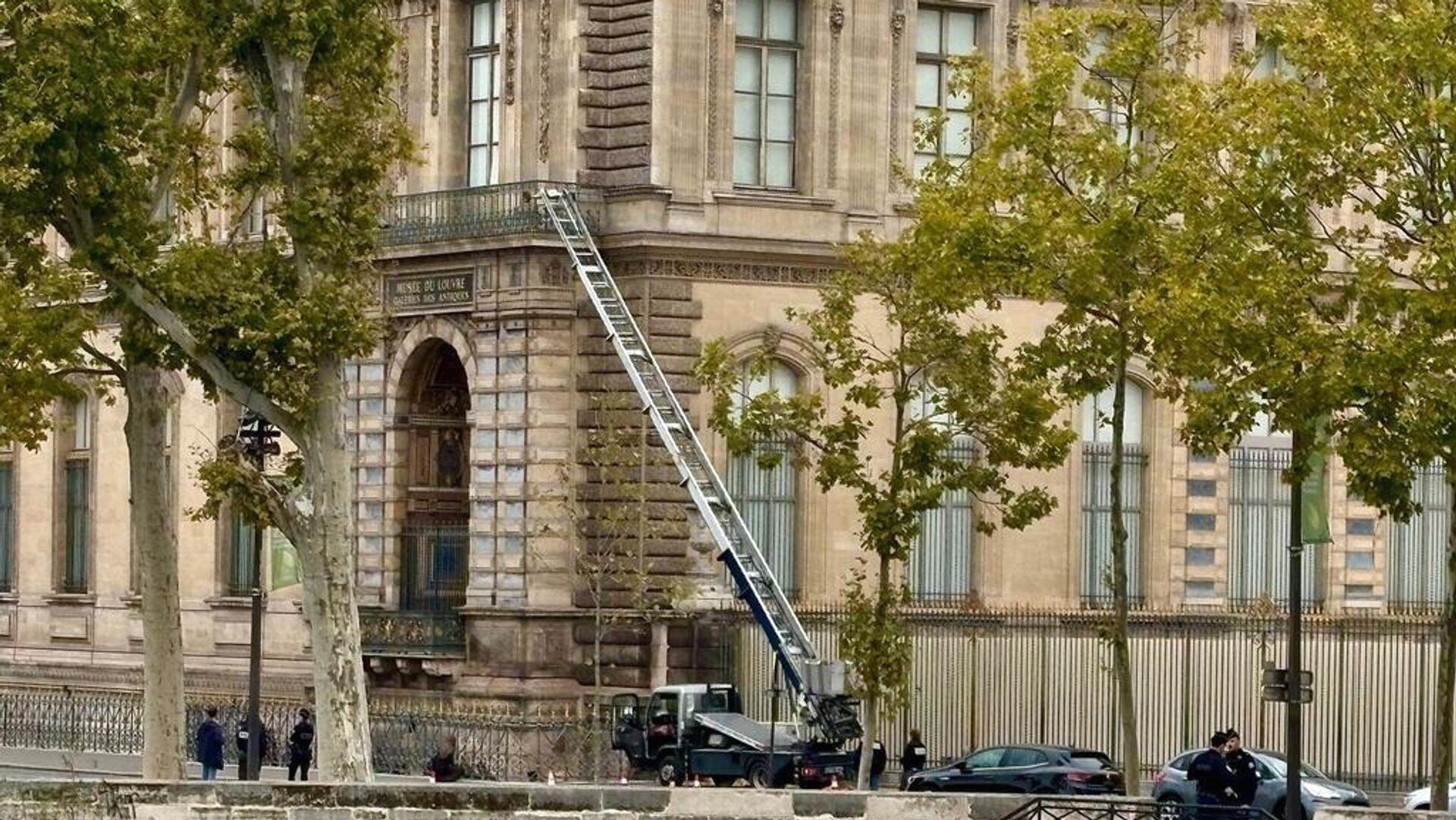 Louvre Müzesi'ndeki çılgın soygunun perde arkası ve gerçekler burada! Heyecan