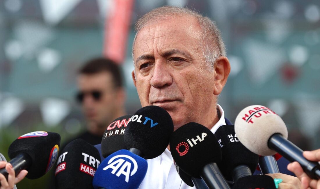 Mahkeme, CHP İstanbul İl Başkanlığı'na kayyum atamasını kaldırdı. Detaylar ve