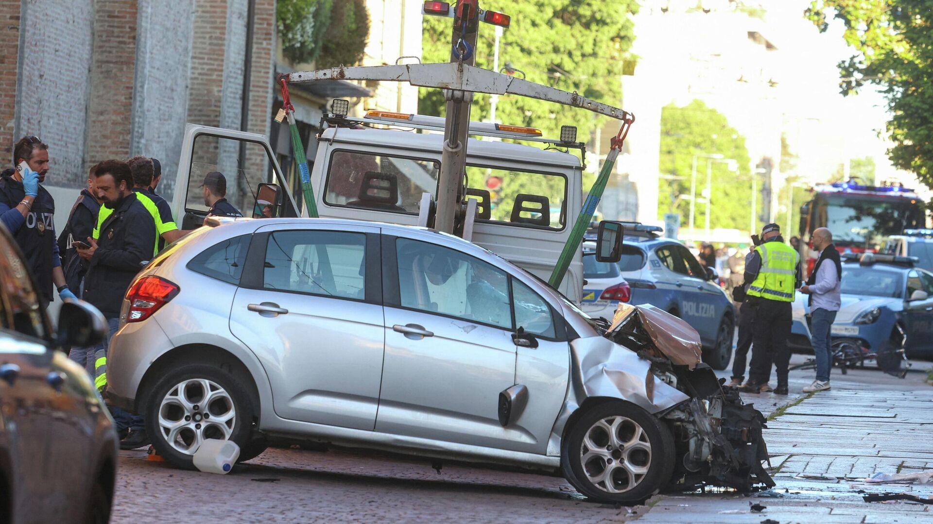 Modena'da otomobil yayalara çarptı ve kaçmaya çalıştı. Olayla ilgili detaylar