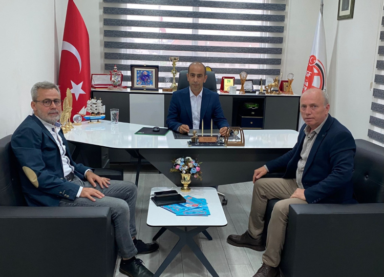Mustafakemalpaşa'da Dernek Yönetimi Değişiyor